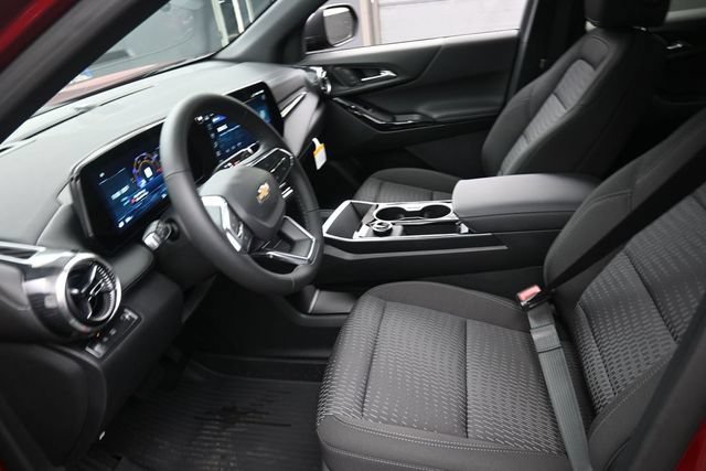 New 2026 Chevrolet Equinox LT w/ Safety and Technology Package FWD image 8