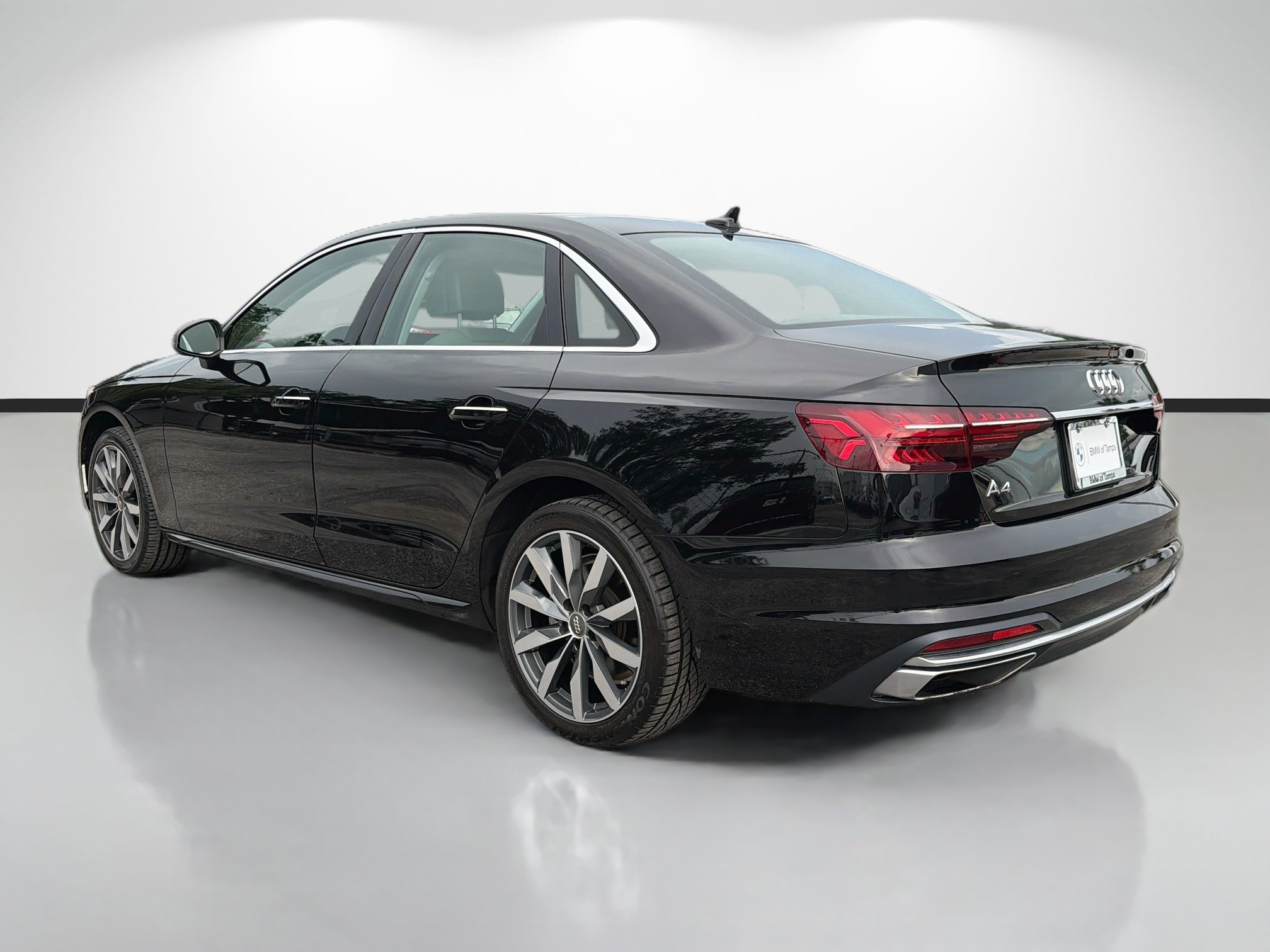 Used 2020 Audi A4 2.0T Premium w/ Convenience Package FWD image 5
