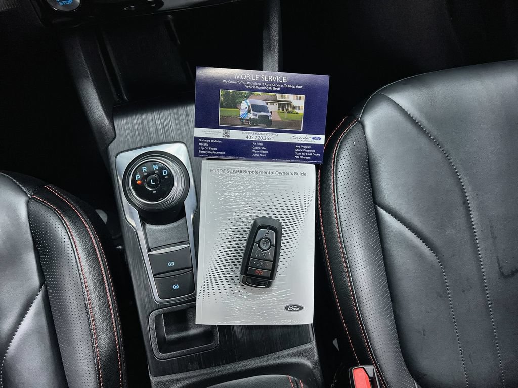 Used 2025 Ford Escape ST-Line Elite w/ Premium Technology Package AWD/4WD image 10
