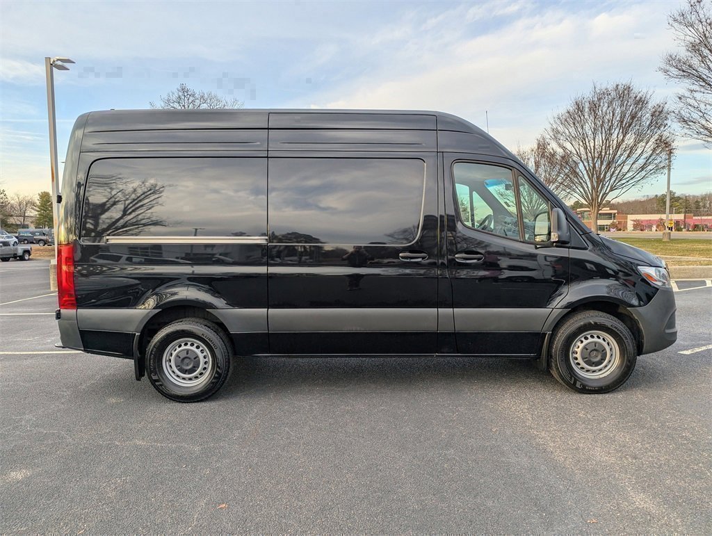 Used 2024 Mercedes-Benz Sprinter 144 Cargo image 9