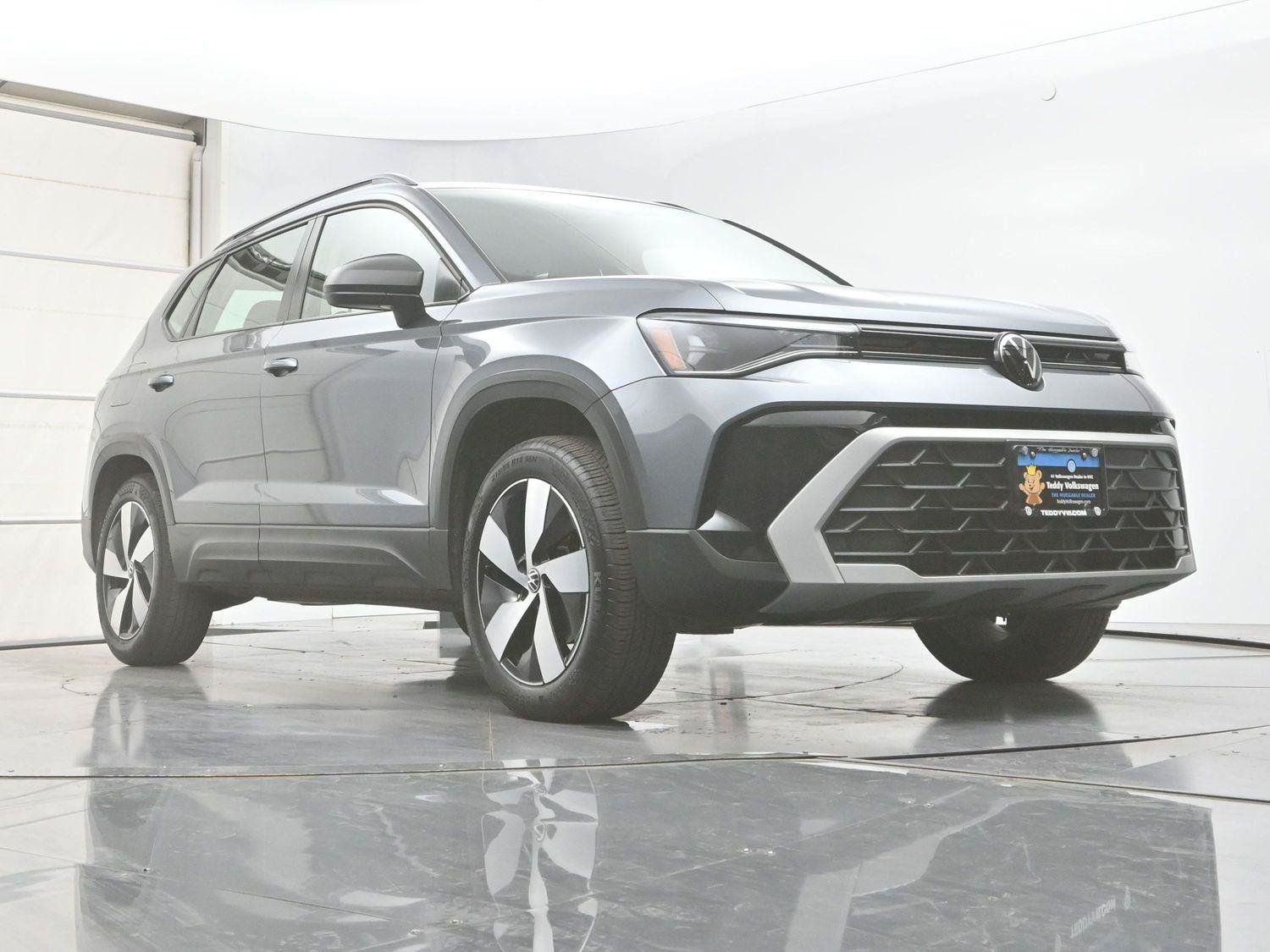 Certified 2025 Volkswagen Taos S AWD/4WD image 30