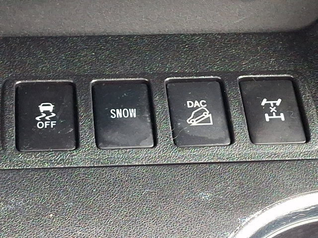 Used 2019 Toyota Highlander XLE AWD/4WD image 24