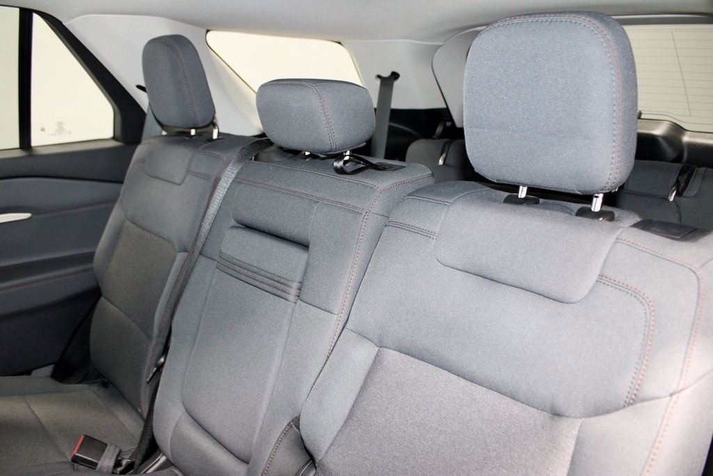 Certified 2025 Ford Explorer Active image 23