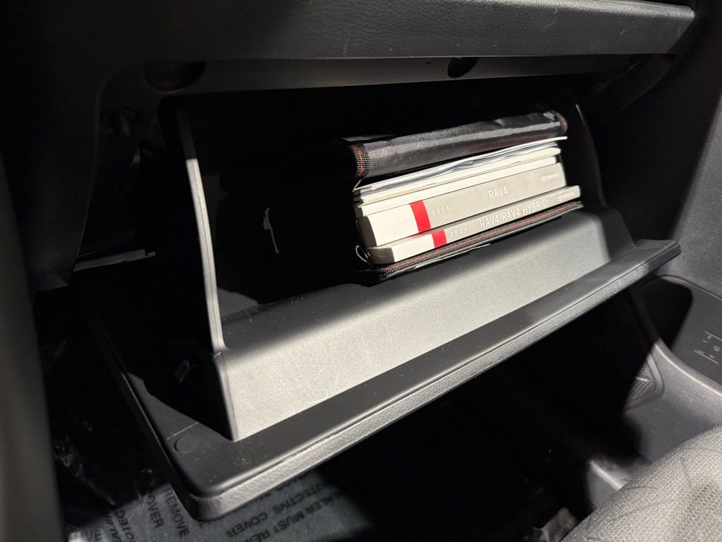 Certified 2024 Toyota RAV4 XLE image 31