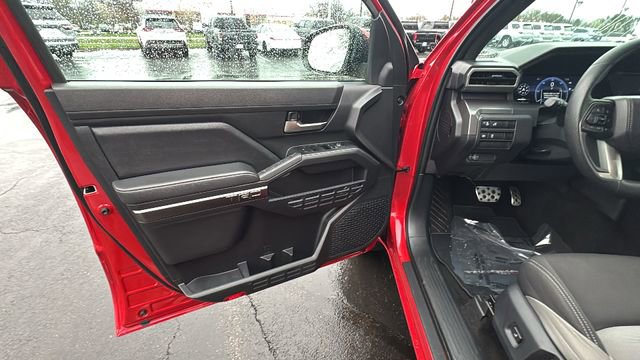 Used 2025 Toyota Tacoma TRD Sport AWD/4WD image 10