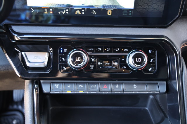 Used 2024 GMC Sierra 2500 AT4 w/ Technology Package AWD/4WD image 19