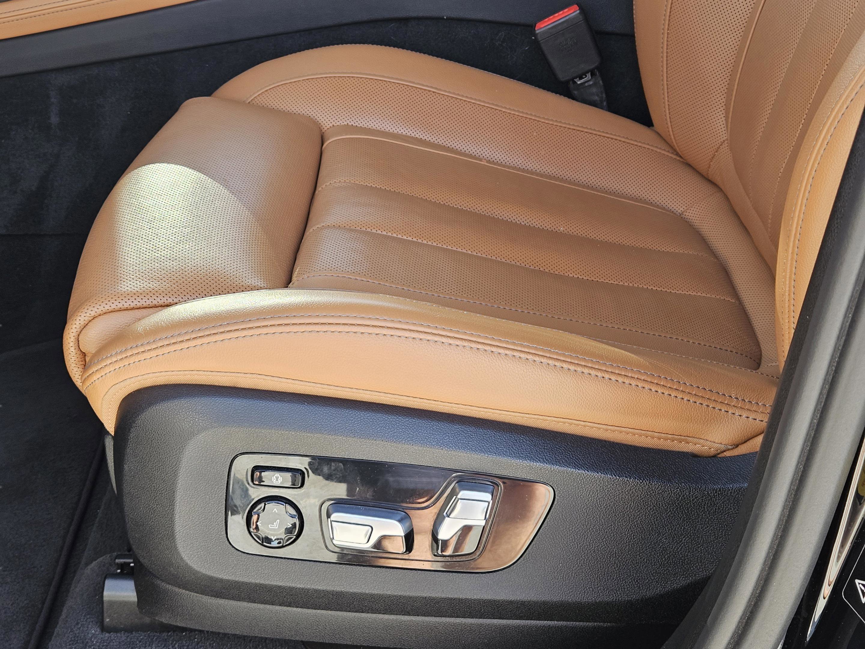 Used 2020 BMW X7 xDrive40i w/ Premium Package image 26