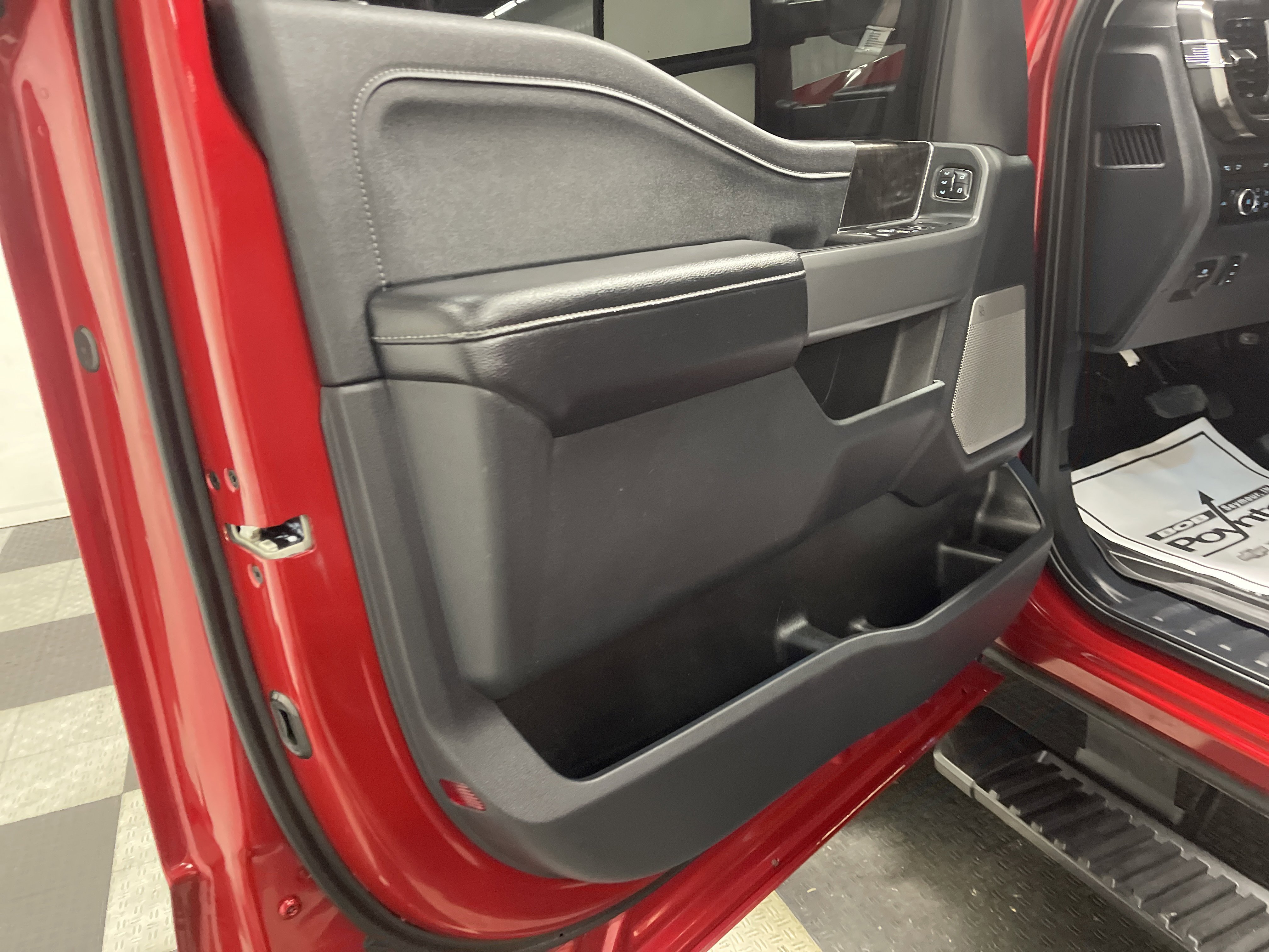 Used 2024 Ford F250 Lariat w/ Sport Appearance Package image 10