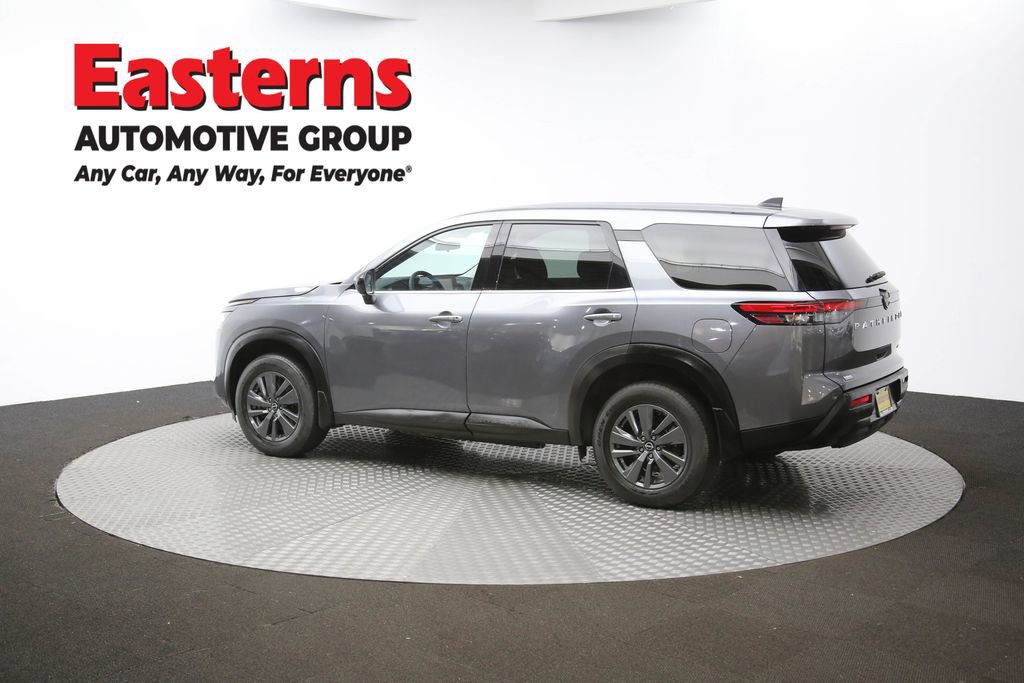 Used 2024 Nissan Pathfinder S image 58