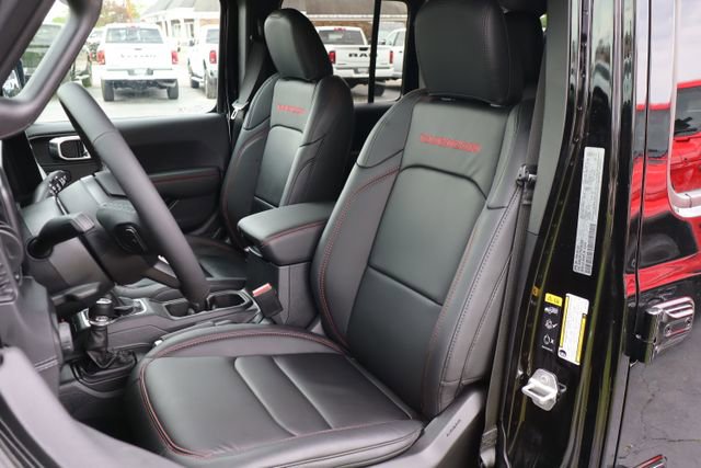 Used 2026 Jeep Wrangler Unlimited Rubicon AWD/4WD image 17