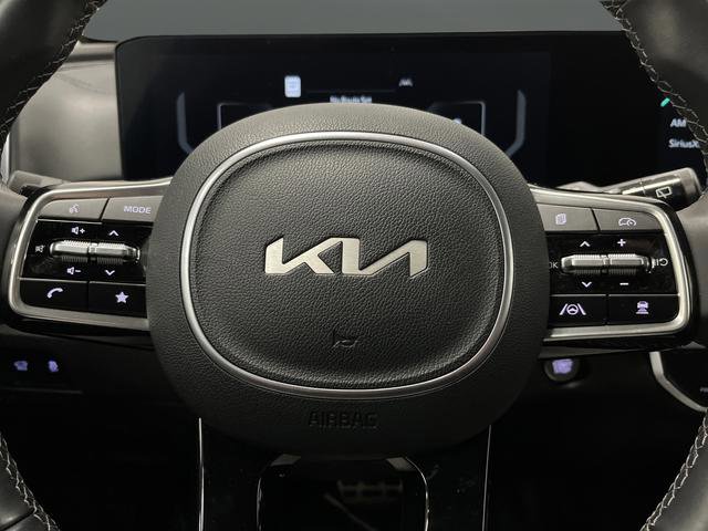 Used 2025 Kia Sorento SX image 17