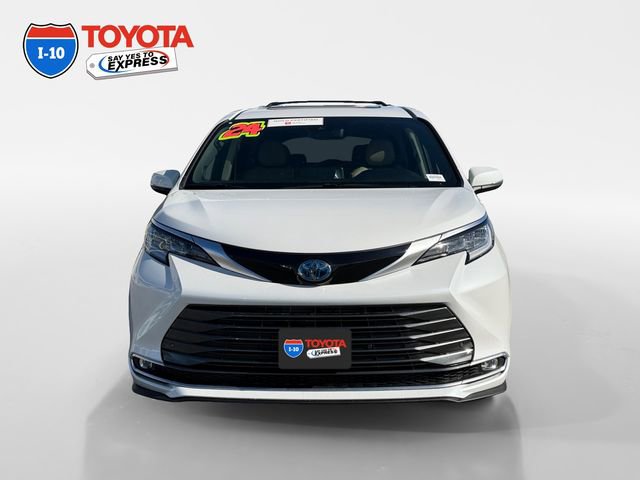 Certified 2024 Toyota Sienna Limited image 8