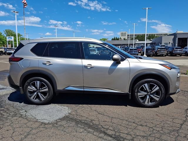 Used 2023 Nissan Rogue Platinum w/ Platinum Premium Package AWD/4WD image 5