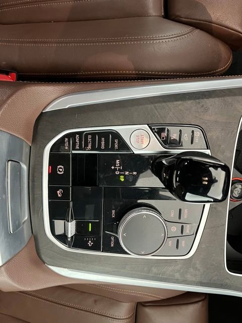 Used 2022 BMW X5 xDrive45e w/ Climate Comfort Package image 18