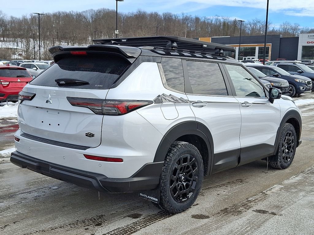New 2026 Mitsubishi Outlander Trail Edition image 4