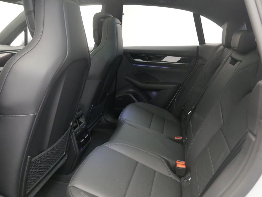 New 2026 Porsche Macan 4 Electric AWD/4WD image 23