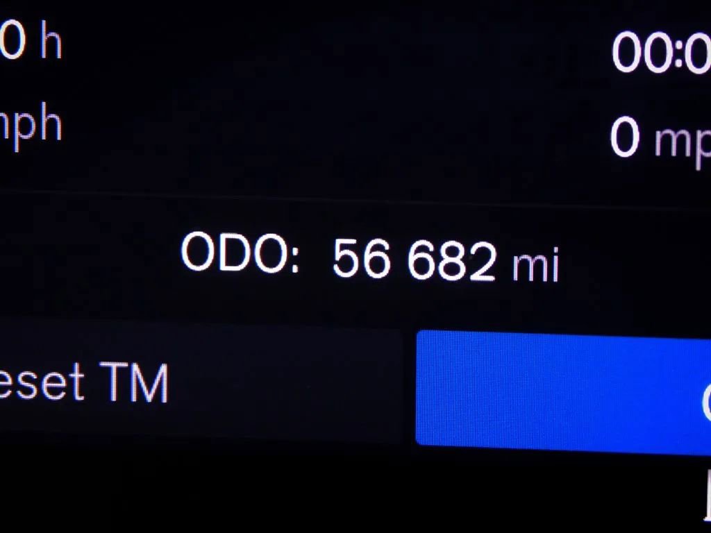 Used 2024 Volvo XC60 B5 Plus image 25