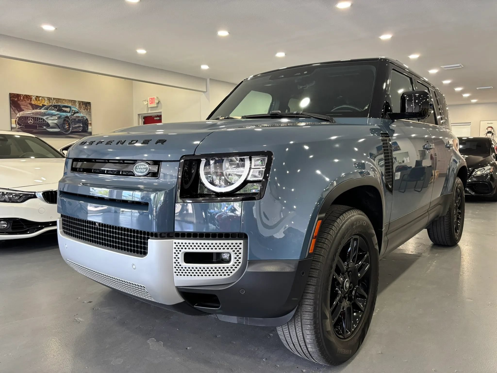 Used 2023 Land Rover Defender 110 S AWD/4WD image 3