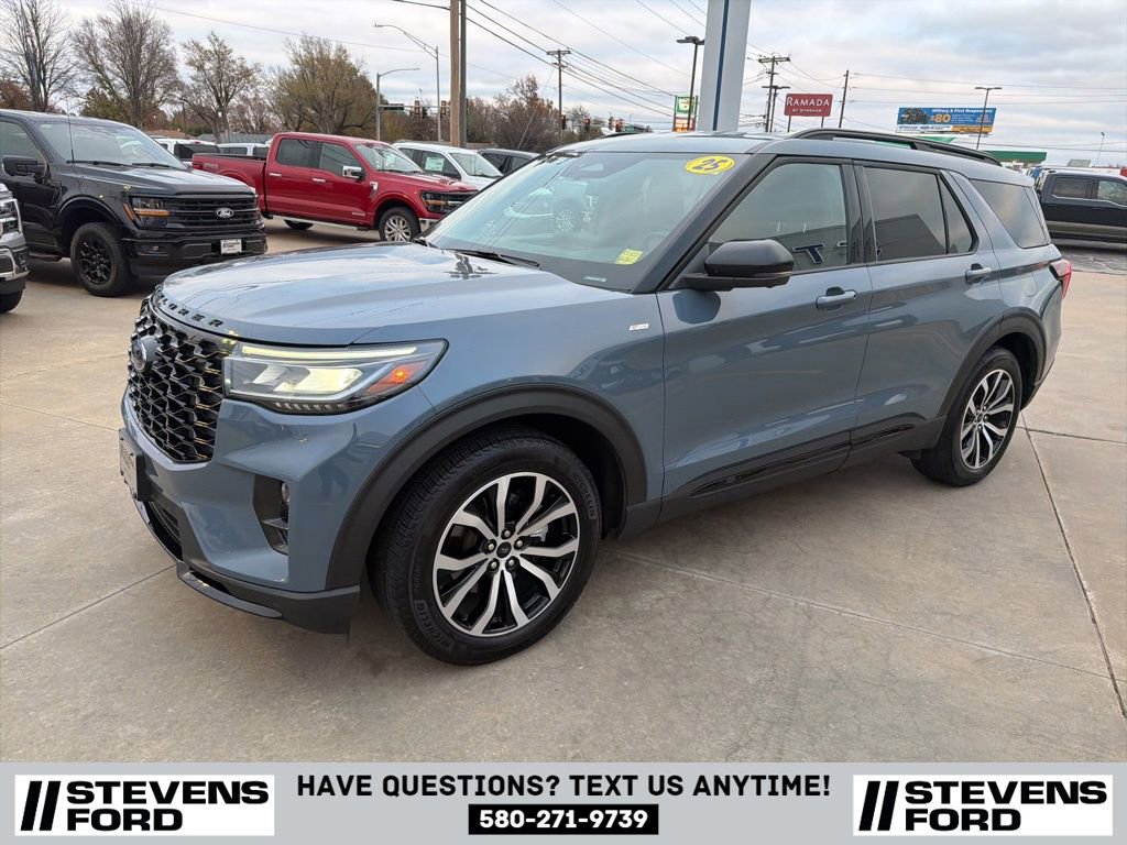 Used 2025 Ford Explorer ST-Line image 10