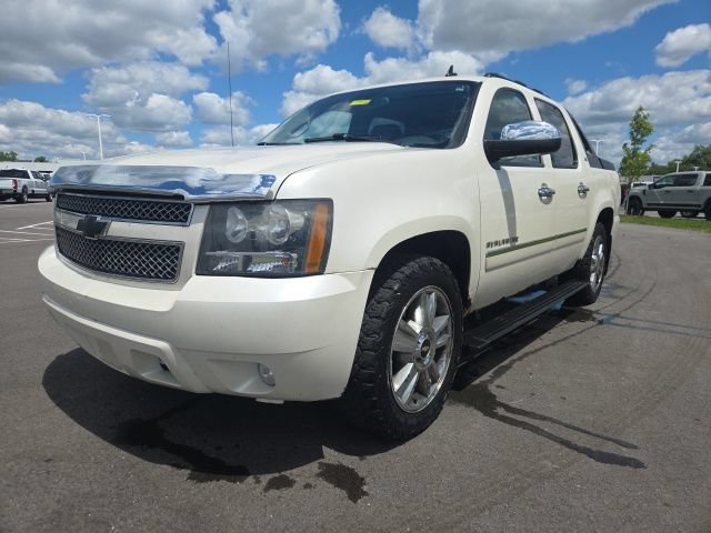 Used 2010 Chevrolet Avalanche LTZ AWD/4WD video 2