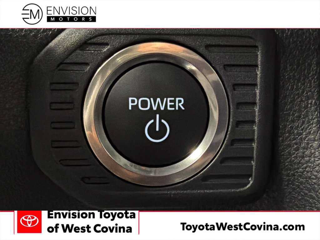 Used 2027 Toyota Land Cruiser AWD/4WD image 31