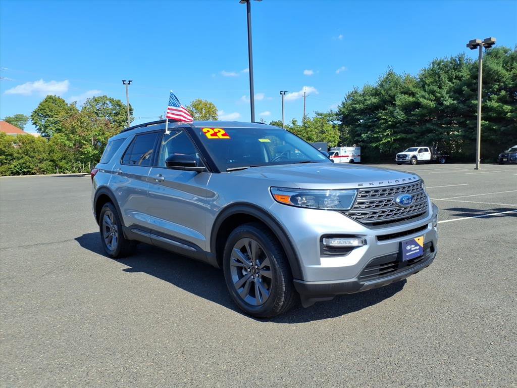 Certified 2022 Ford Explorer XLT w/ Equipment Group 202A