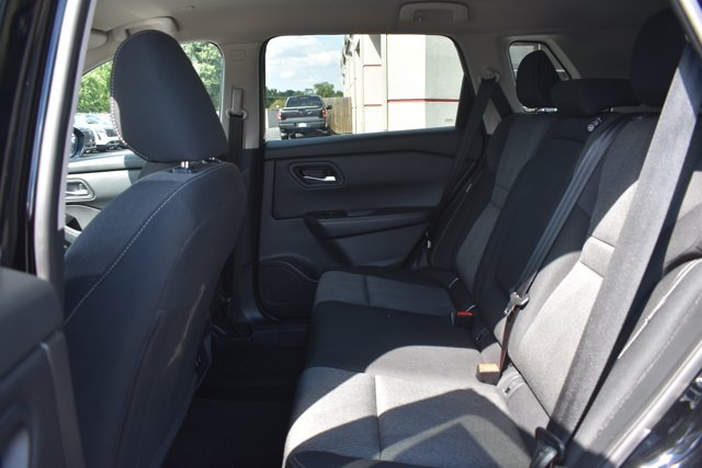 Used 2024 Nissan Rogue SV FWD image 15