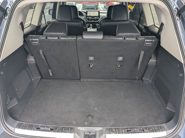 Used 2025 Toyota Grand Highlander AWD Hybrid image 17