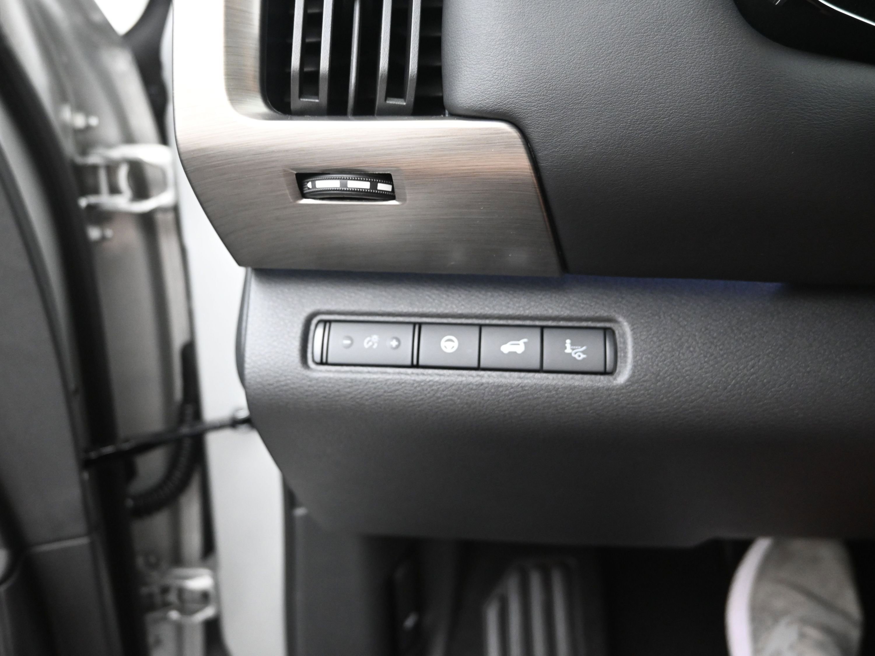 New 2025 Nissan Pathfinder Platinum image 12