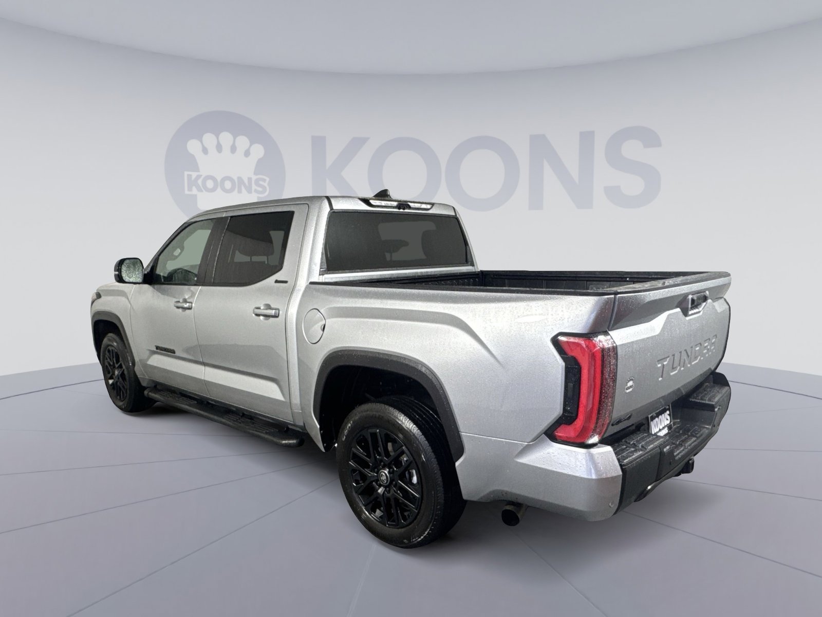 Used 2025 Toyota Tundra Limited image 4