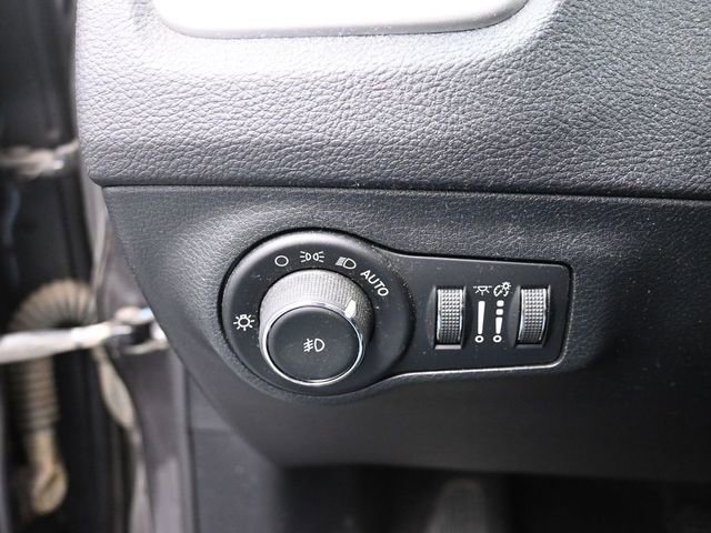 Used 2018 Jeep Compass Latitude image 17