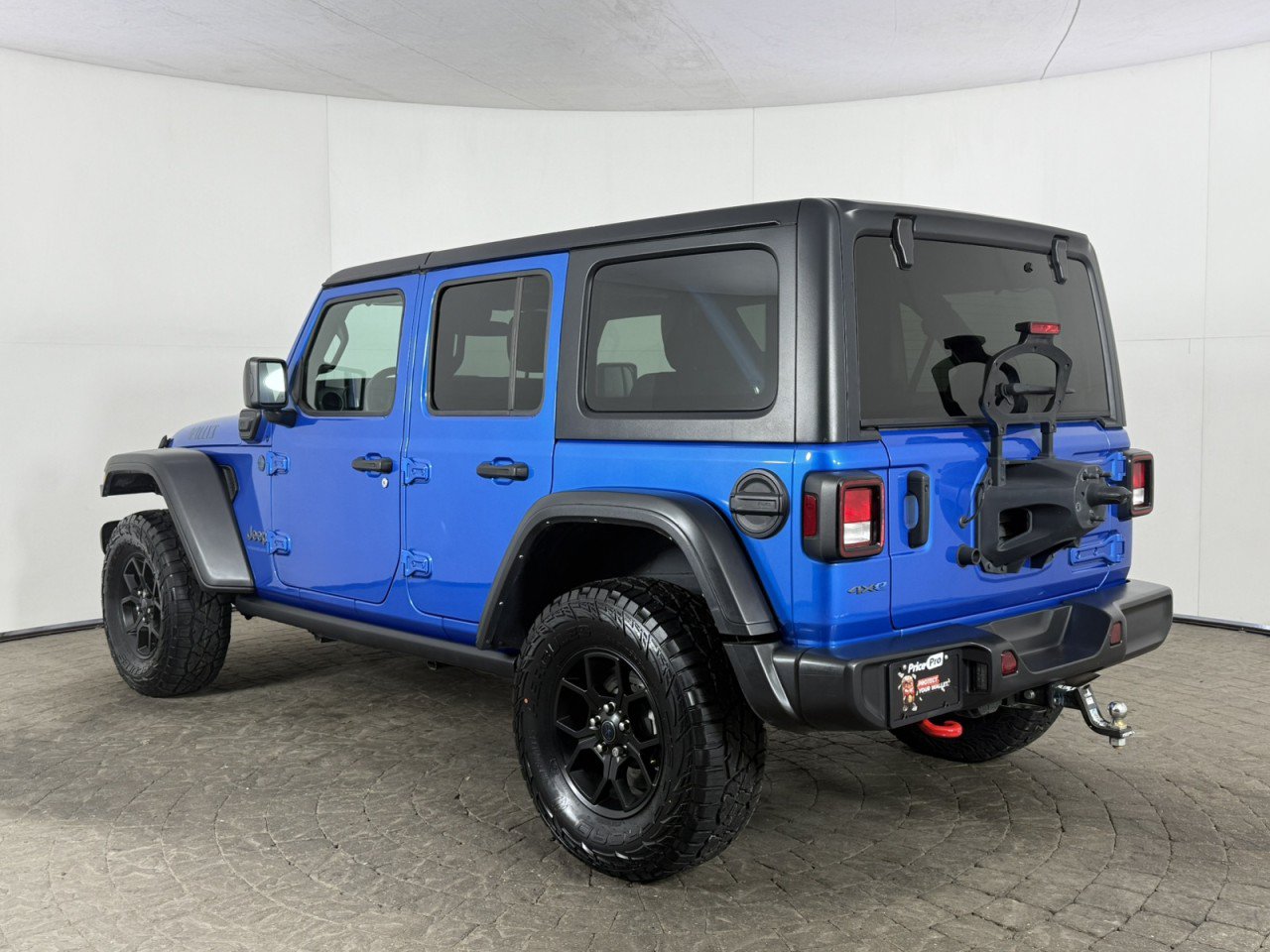 Used 2024 Jeep Wrangler Unlimited AWD/4WD image 5