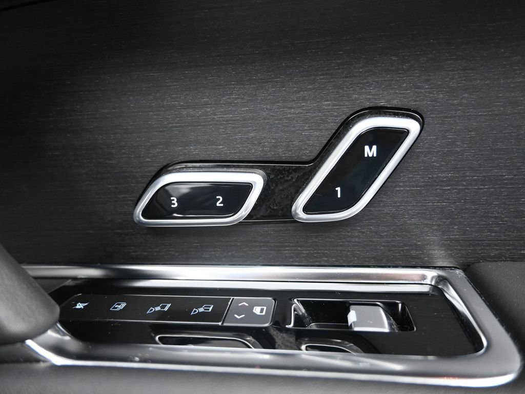 Used 2022 Land Rover Range Rover Long Wheelbase SE image 13