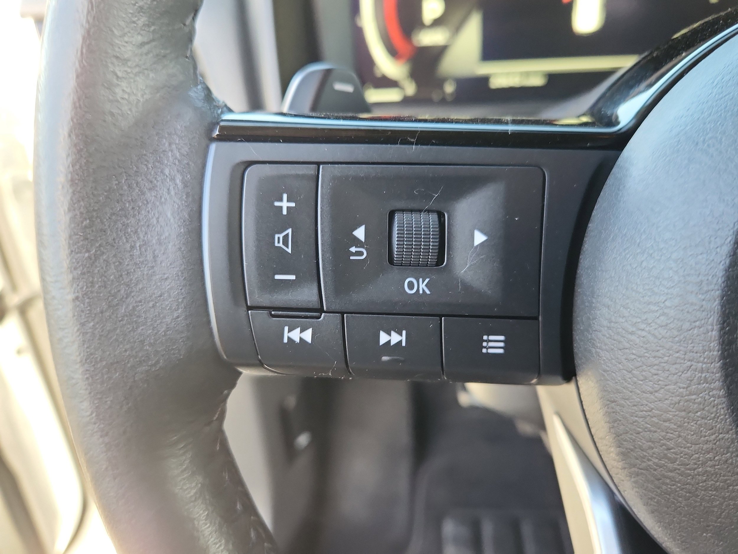 Used 2024 Nissan Rogue SL w/ SL Premium Package AWD/4WD image 23