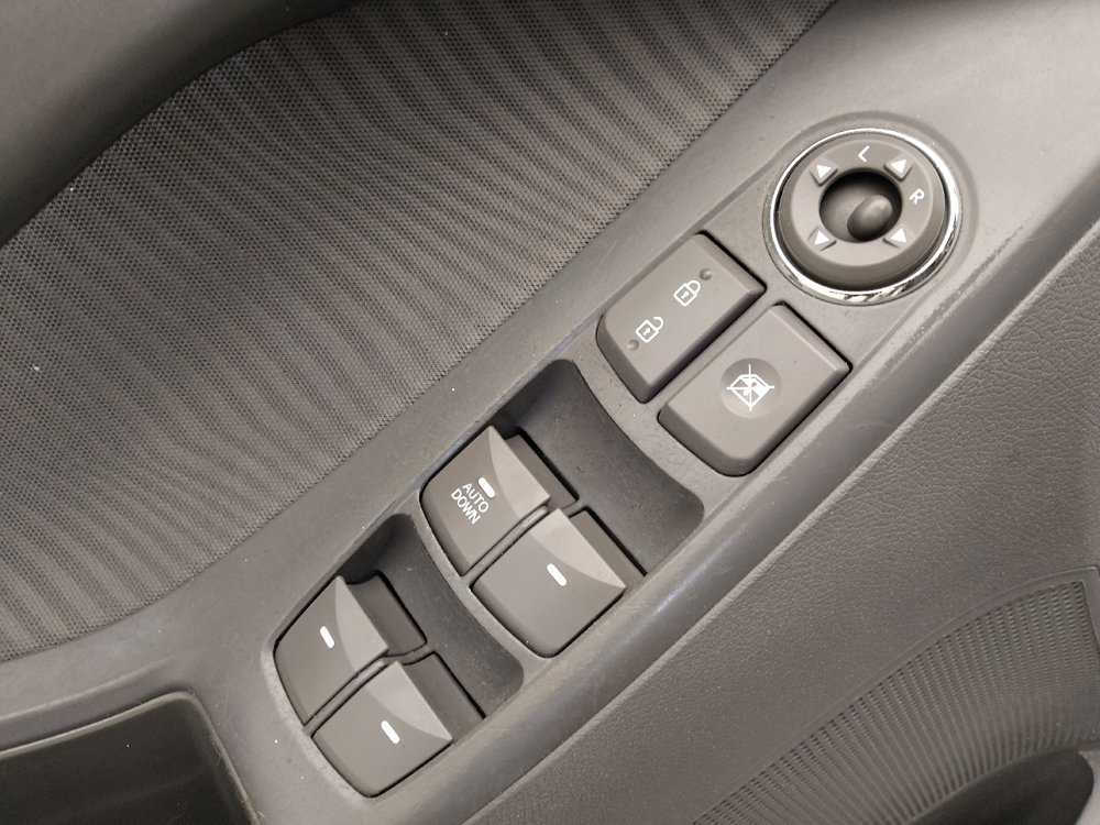 Used 2013 Hyundai Elantra GLS w/ Preferred Pkg image 27