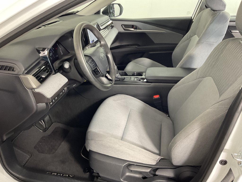 Used 2025 Toyota Camry LE FWD image 17