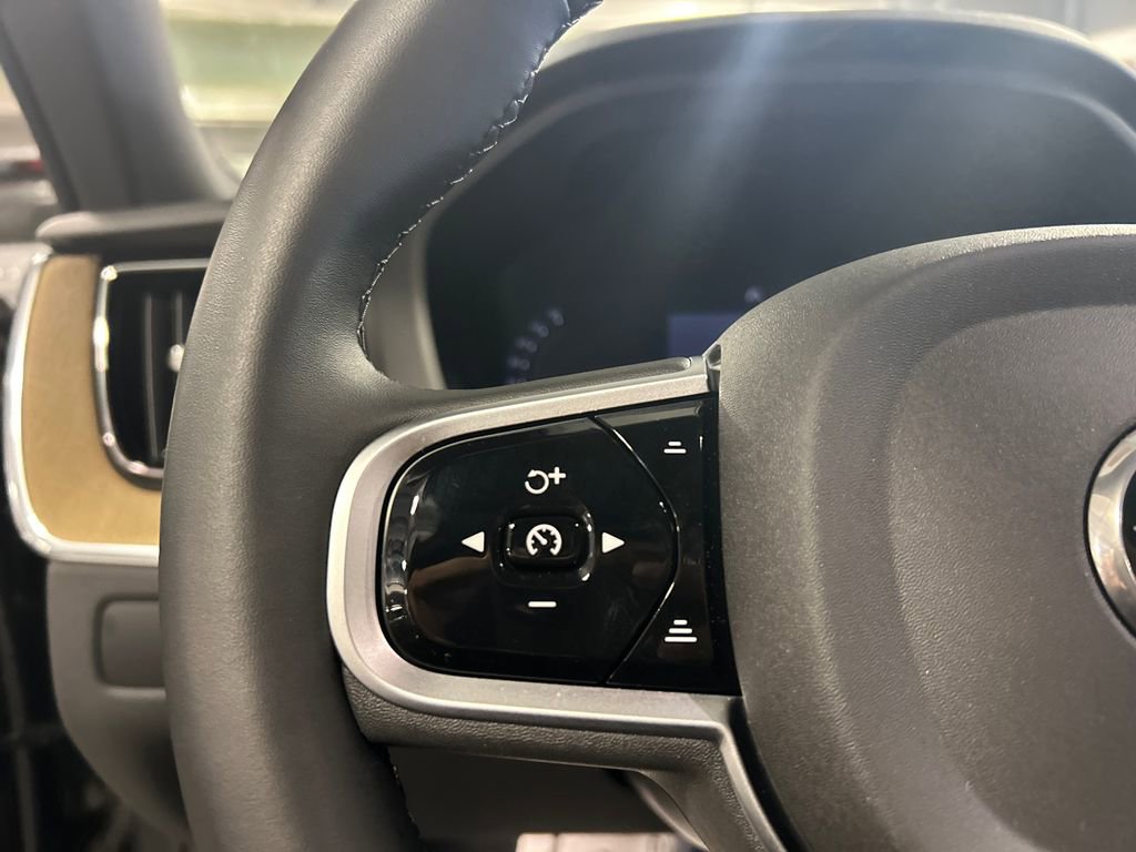 Used 2026 Volvo XC60 B5 Core w/ Climate Package image 13