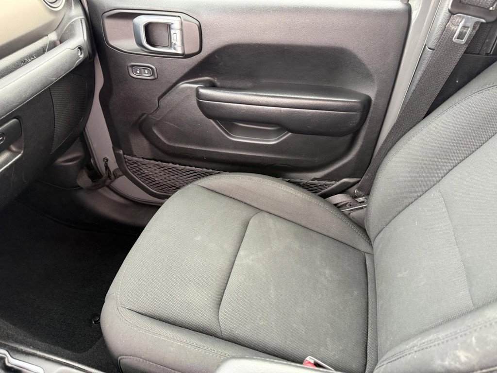 Used 2021 Jeep Gladiator Sport image 22