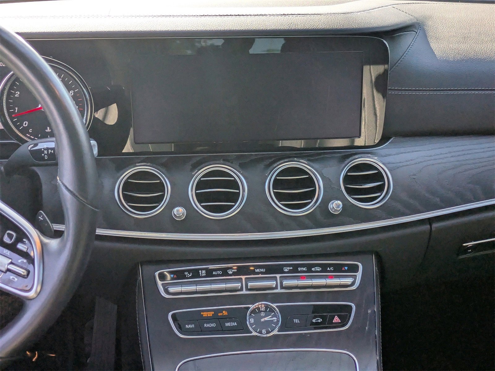 Used 2019 Mercedes-Benz E 300 4MATIC image 41