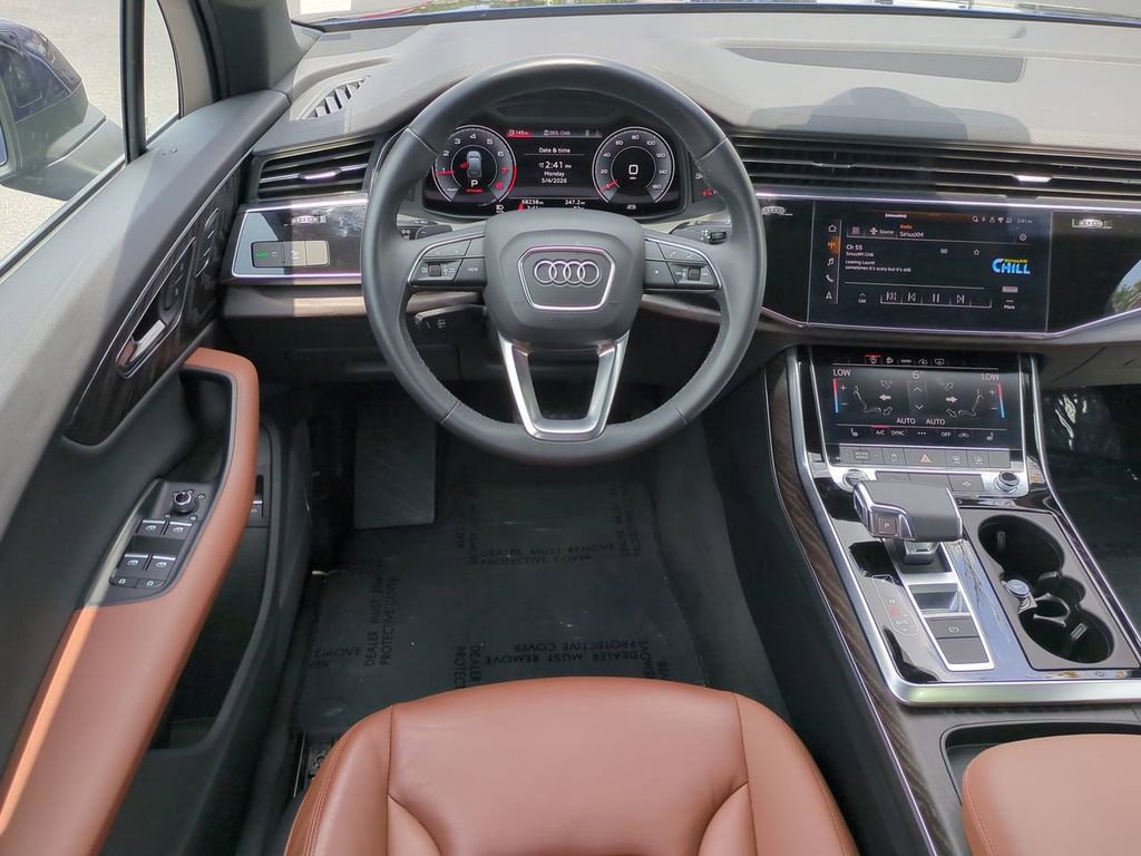 Used 2021 Audi Q7 2.0T Premium w/ Convenience Package AWD/4WD image 16
