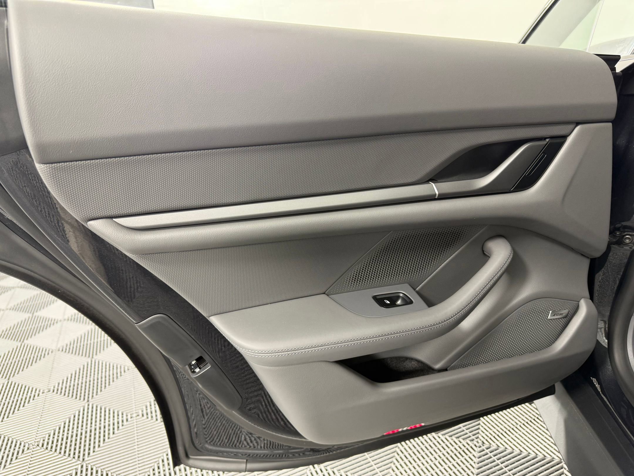 New 2026 Porsche Taycan image 23