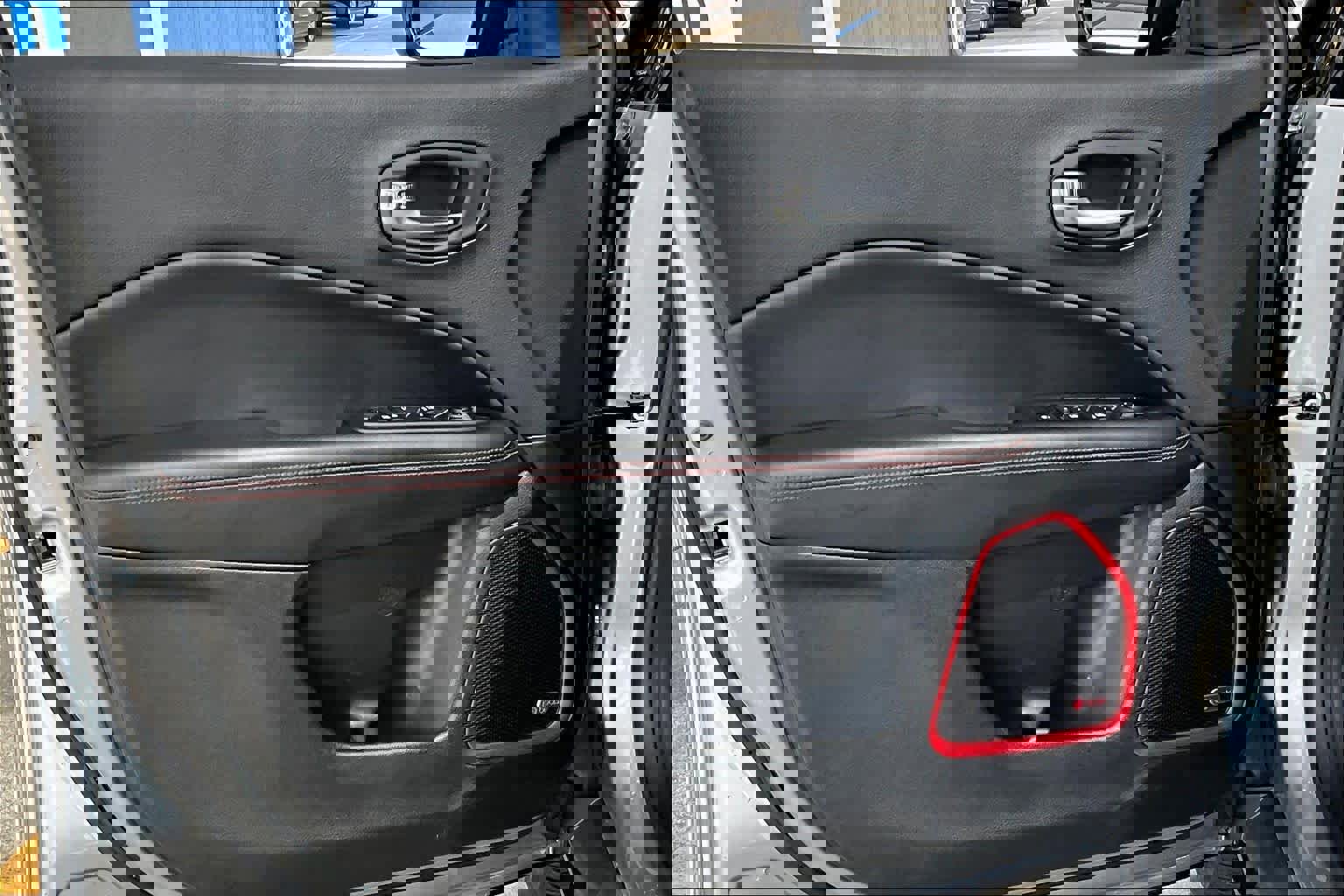 Used 2018 Jeep Compass Trailhawk w/ Safe & Security Group image 22