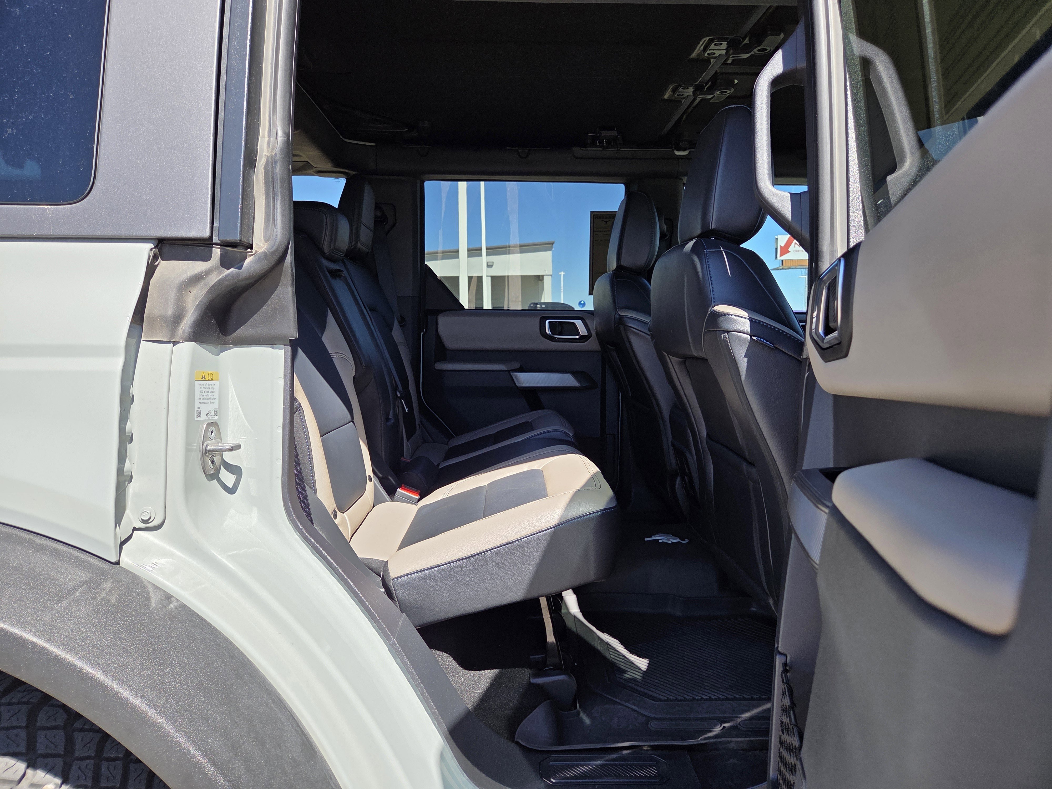 Used 2023 Ford Bronco Wildtrak image 17