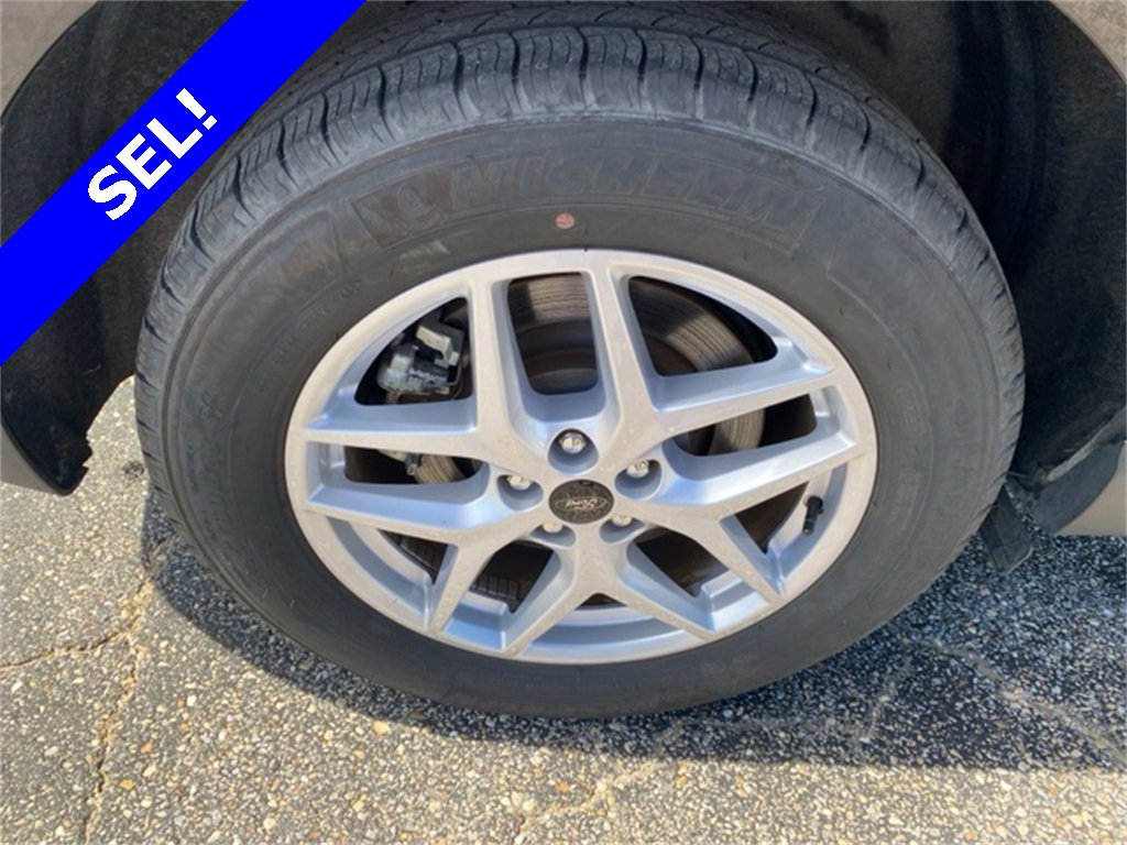 Used 2024 Ford Edge SEL image 13