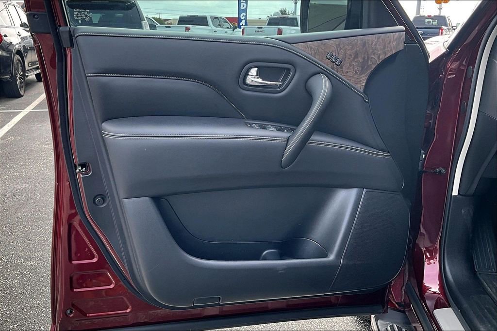 Used 2023 INFINITI QX80 Premium Select w/ All-Season Package RWD image 25