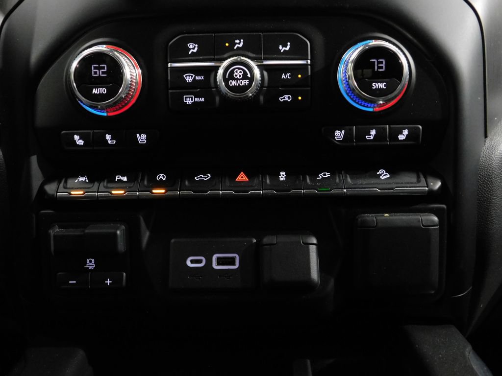 Used 2021 GMC Sierra 1500 AT4 w/ AT4 Value Package AWD/4WD image 35