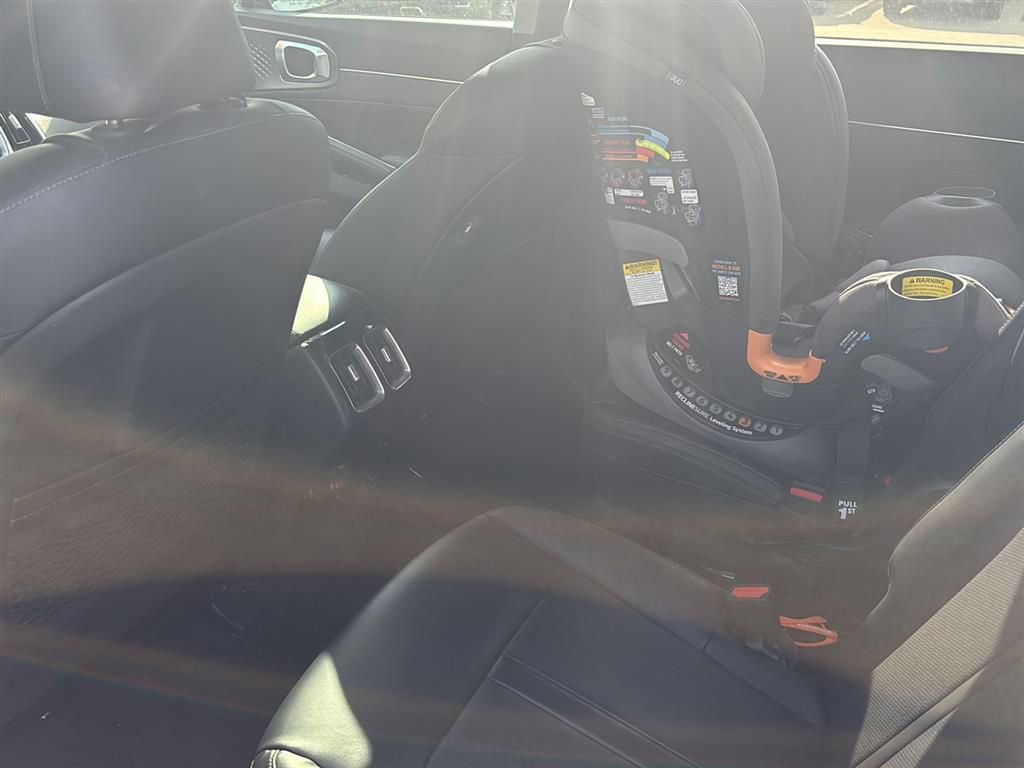 Used 2021 Kia Sorento SX image 22