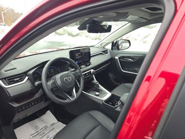 New 2025 Toyota RAV4 Limited w/ Advanced Technology Package image 9