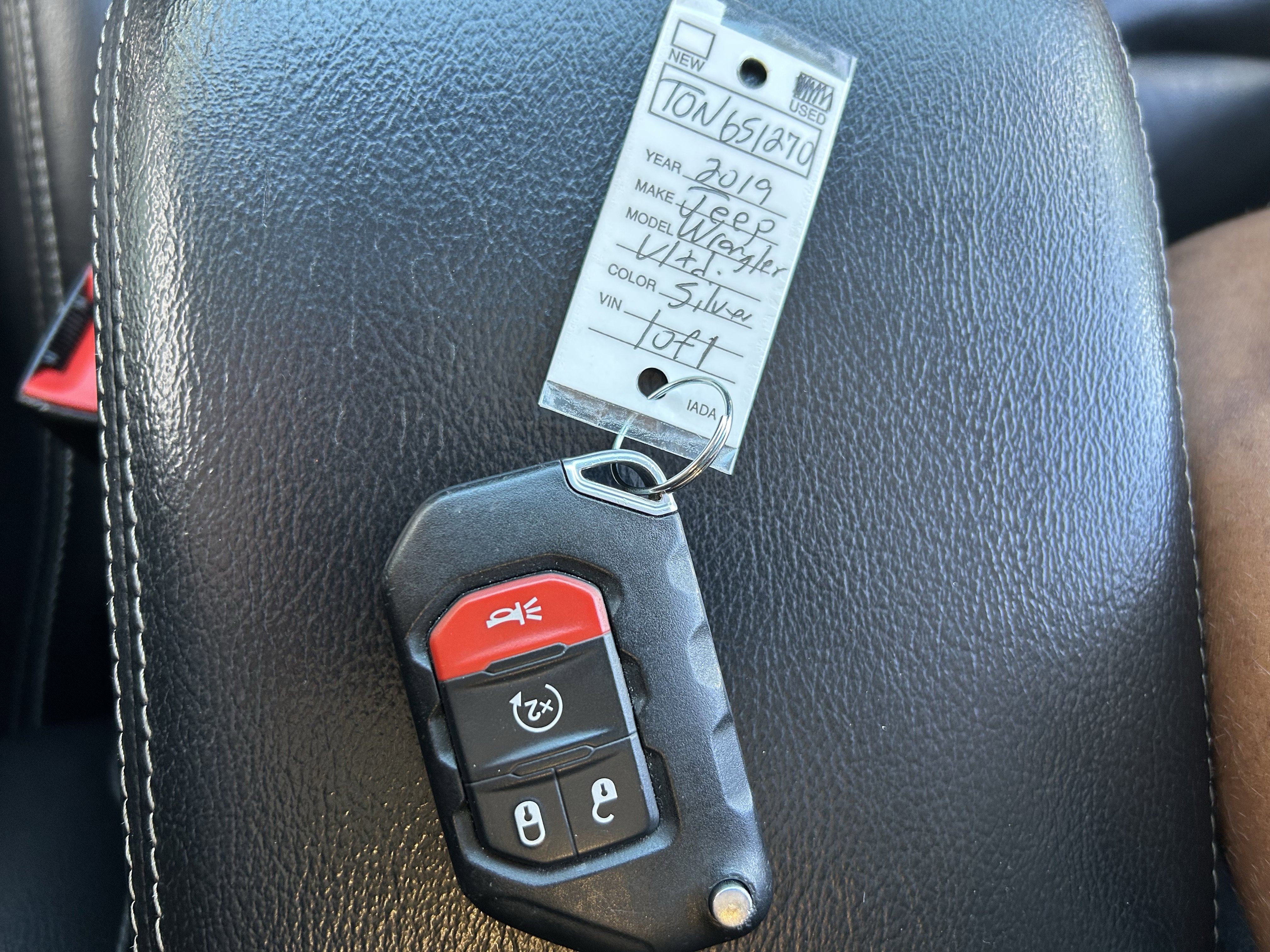 Used 2019 Jeep Wrangler Unlimited Sahara w/ Uconnect 4C Nav & Sound Group image 30