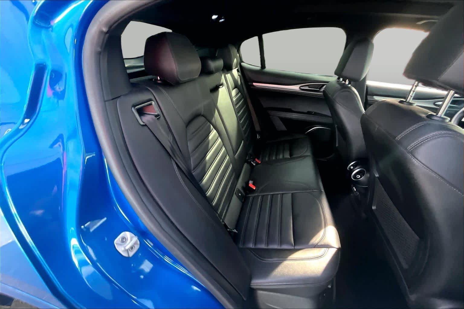 Used 2022 Alfa Romeo Stelvio Veloce AWD/4WD image 20